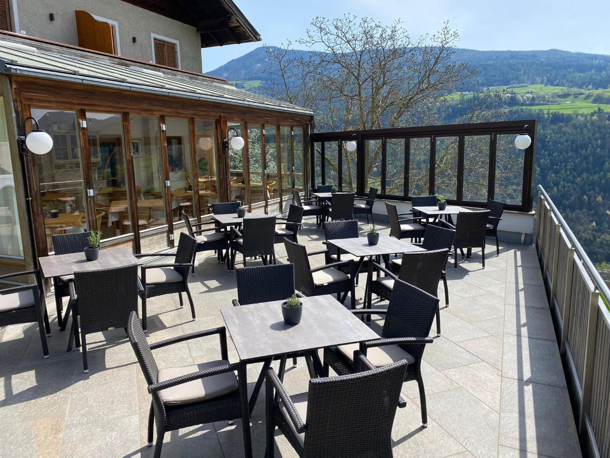 Sturmhof Hotell Klausen Exteriör bild