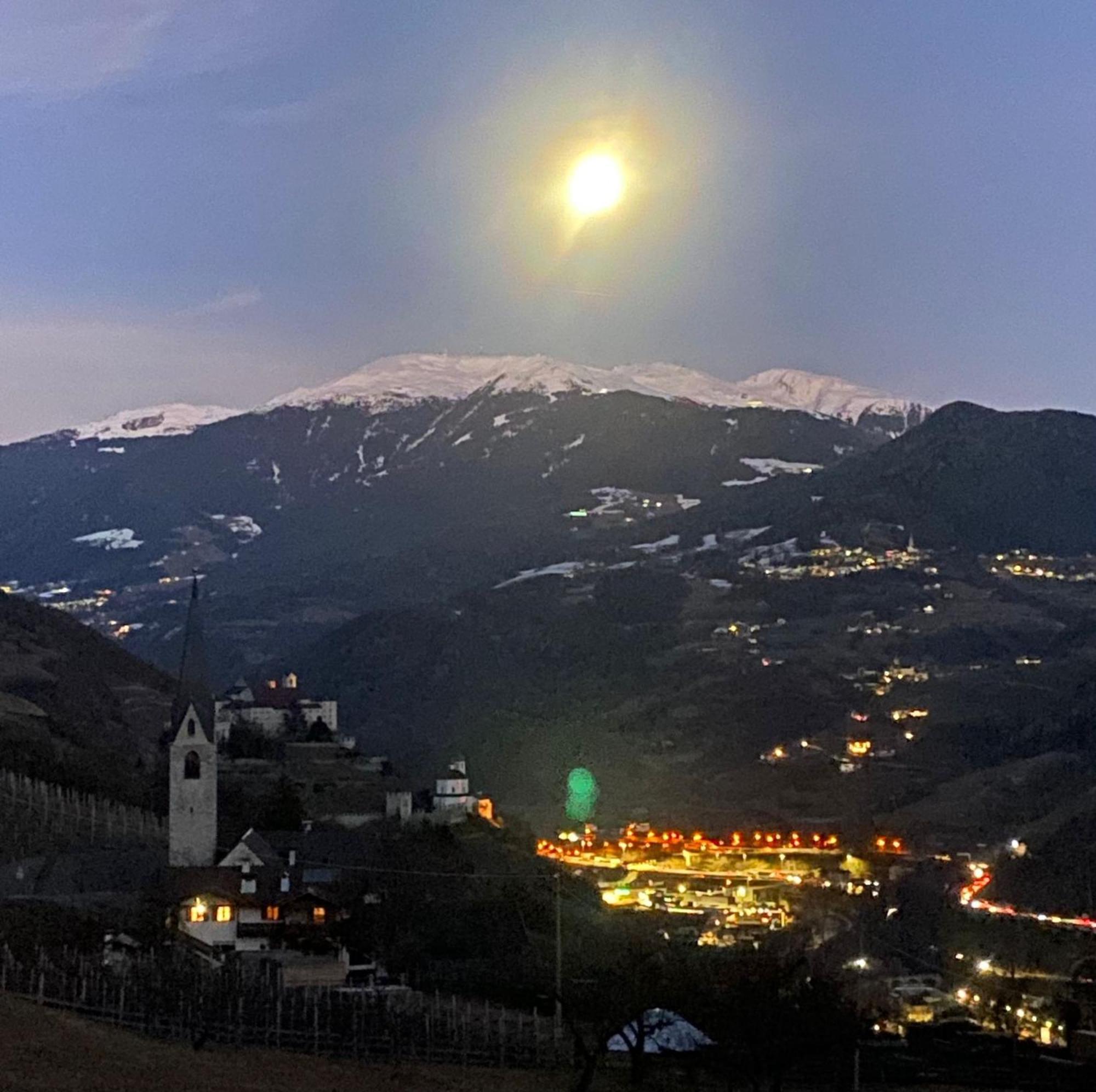 Sturmhof Hotell Klausen Exteriör bild
